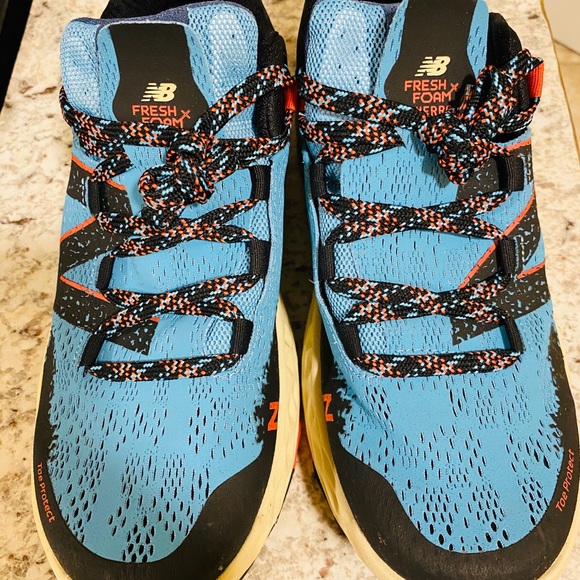 New Balance Fresh FoamTrail-Running Shoes -Women's - Picture 4 of 5